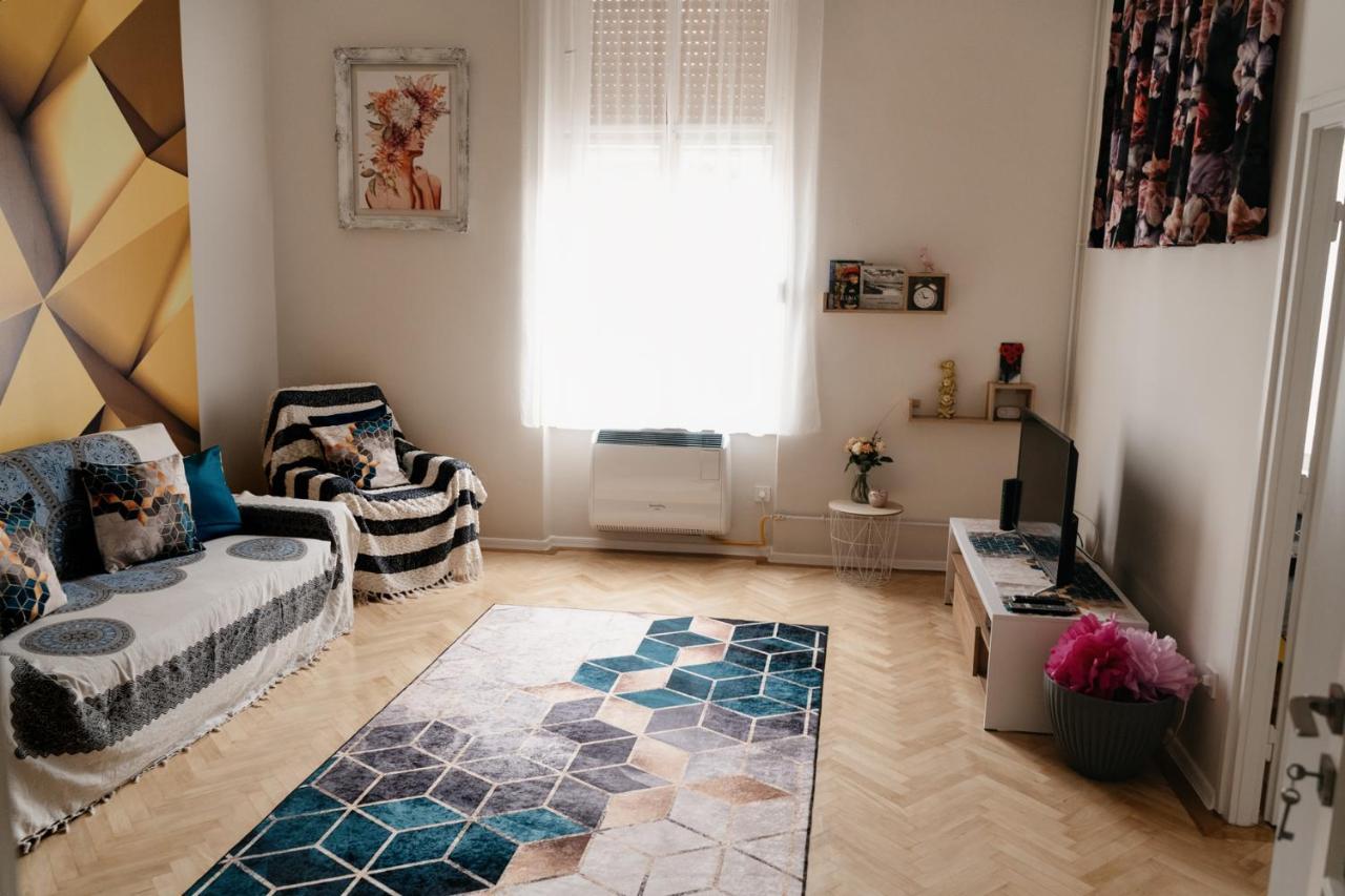 Fand Center Apartman Luxury Сегед Екстериор снимка