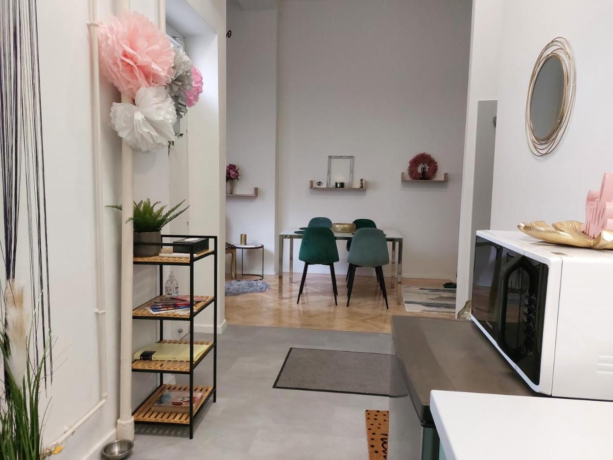 Fand Center Apartman Luxury Сегед Екстериор снимка